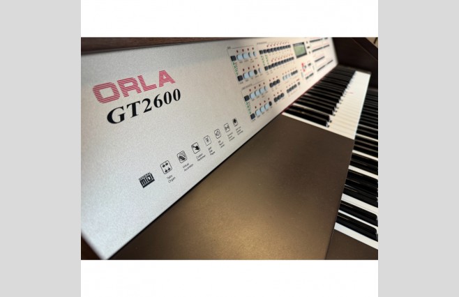 Orla GT2600 Organ, Used Sold As Seen Bargain (SN:05047485) - Image 7